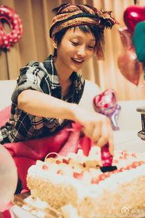 娱乐吃瓜酱生日庆祝,星光熠熠，欢乐满溢