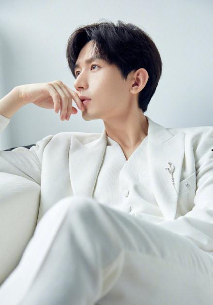 成毅娱乐吃瓜爆料,揭秘明星幕后吃瓜真相